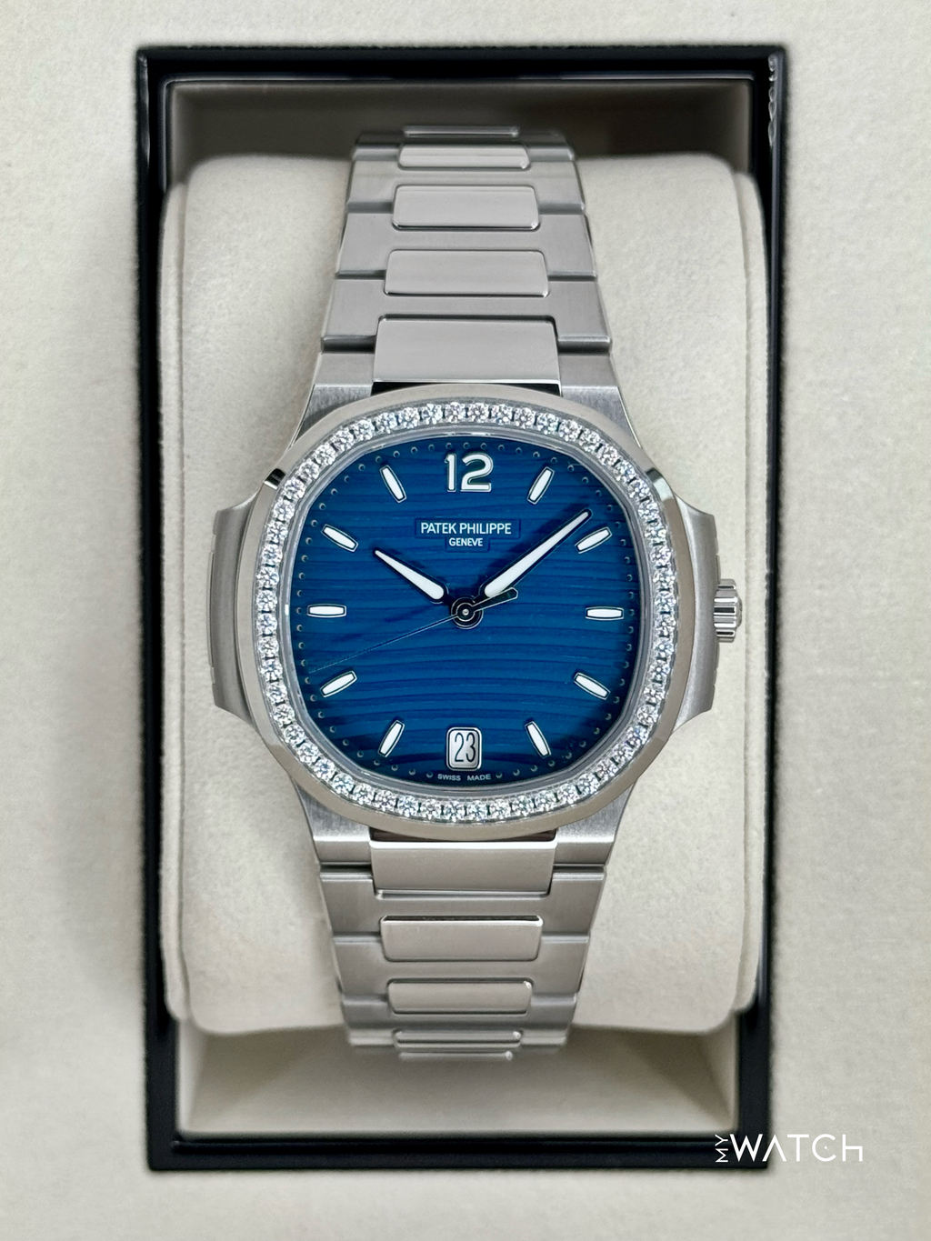 Patek Philippe Nautilus 35.2mm 7118/1200A-001 Stainless Steel Blue Dial