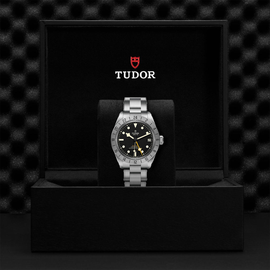 TUDOR Black Bay Pro M79470-0001