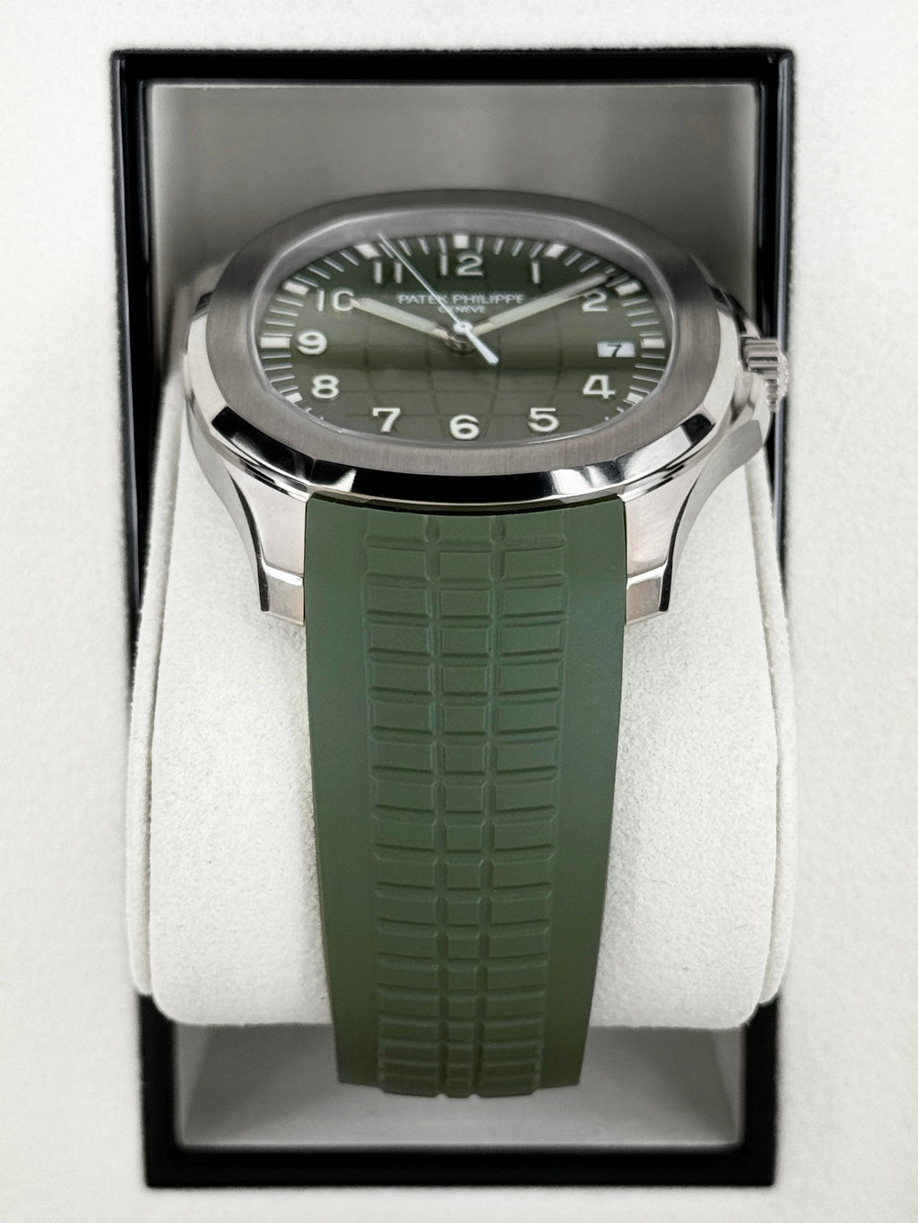 NEW 2026 Patek Philippe Aquanaut 42.2mm 5168G White Gold Green Dial